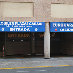 Garaje de larga estancia Euurogarajes Valencia en Arrancapins puerta de entrada de vehículos